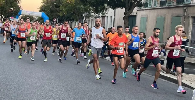 photo  1 208 coureurs ont pris le départ des galopades du patrimoine, vendredi 16 septembre 2022 à alençon.  &copy;  ouest-france 