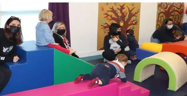 photo  l’axe parentalité, c’est aussi des ateliers motricité et éveil sensoriel, comme ici à écommoy en janvier.  &copy;  archives ouest-france 