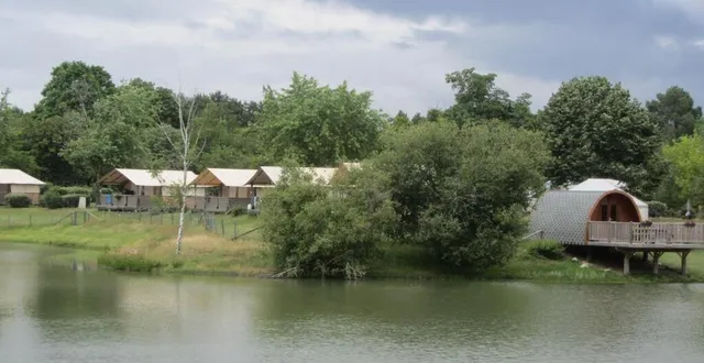 photo  le domaine du houssay offre une plage, un camping, des locations de salles sur 40 ha de verdure.  &copy;  ouest-france 