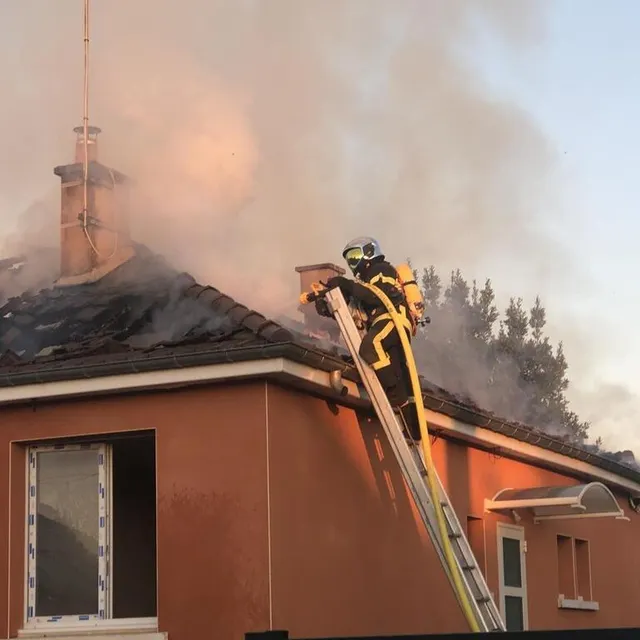 photo quinze pompiers d’argentan et d’écouché étaient sur les lieux.  ©  ouest-france