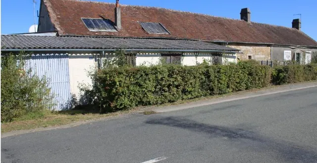 photo  la proposition du maire, andré trottet, de taxer les propriétaires de logements vacants a été adoptée à l’unanimité par le conseil municipal, lundi.  &copy;  ouest-france 