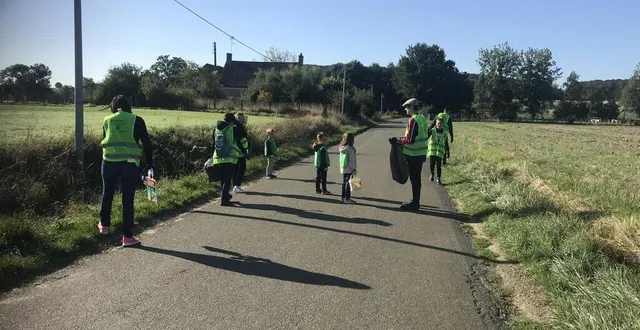photo  plusieurs groupes ont participé à la collecte de déchets.  &copy;  mairie de cormes 