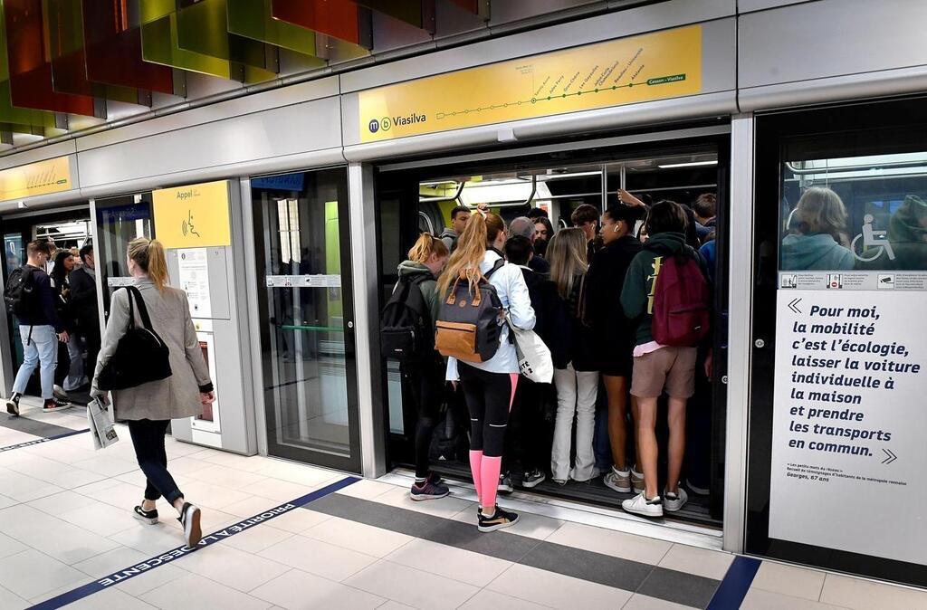 Rennes Ligne B Du M Tro Trois Heures De Panne Cause Dune Rame