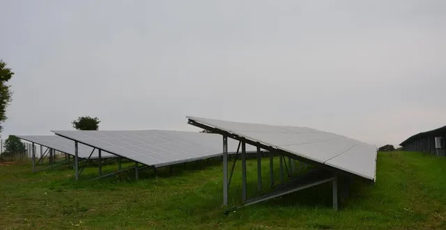 photo  la nouvelle centrale solaire de rai est composée de 10 360 panneaux solaires.  &copy;  ouest-france 