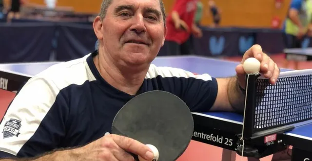 photo  atteint de la maladie de parkinson, franck graindorge, 52 ans, s’est lancé dans le tennis de table. en octobre, il part en croatie pour une compétition internationale réservée aux «parkinsoniens».  &copy;  ouest-france 