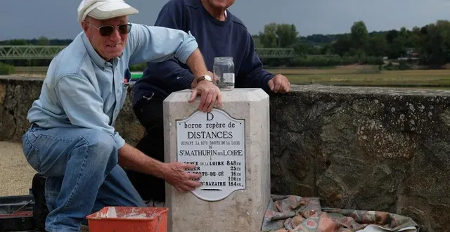 photo  andré lacour et claude cailleau membre de l’association avalpamat ont été les chevilles ouvrières de cette restauration.  &copy;  ouest-france 