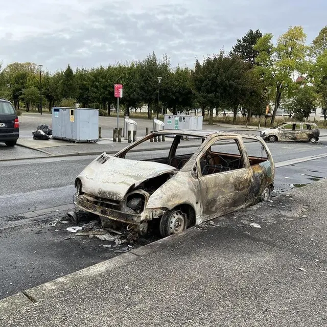 photo vingt-quatre véhicules ont été incendiés, dans la nuit du 27 au 28 septembre 2022.  ©  ouest-france