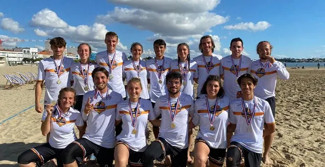 photo  grosse performance de l’équipe mixte des manchots.  &copy;  les manchots 