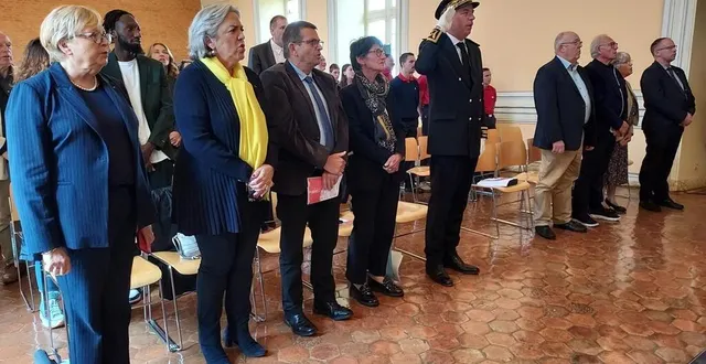 photo  les élus ont reçu les récipiendaires avec tous les égards dus à leur nouveau statut.  &copy;  ouest-france 