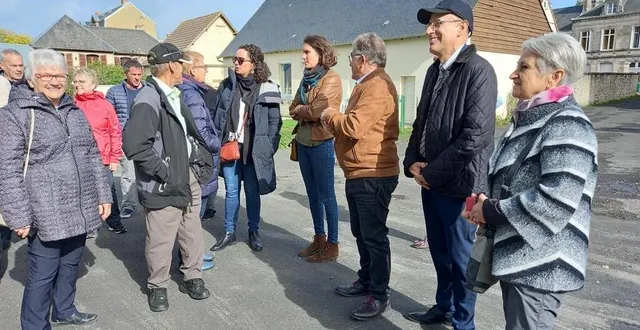 photo  les élus du mêle-sur-sarthe et des municipalités du québec.  &copy;  mairie de mêle-sur-sarthe 