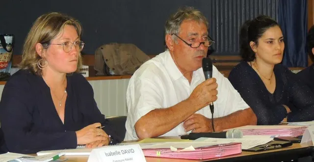 photo  michel leroy a présidé la séance de conseil communautaire à dollon.  &copy;  le maine libre 