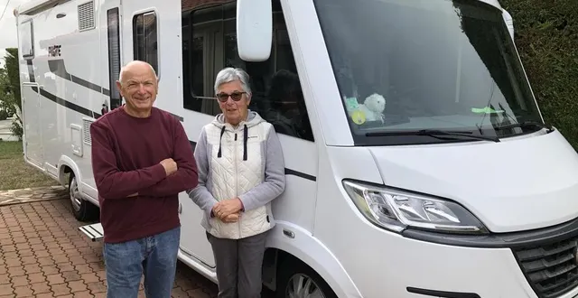 photo  le couple en est à son huitième camping-car.  &copy;  co – jean-luc simon 