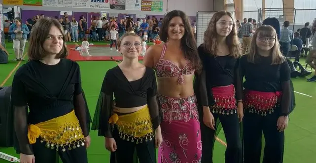 photo  les danseuses d’étincelles d’orient ont fait des démonstrations au forum des associations au début du mois de septembre.  &copy;  ouest-france 