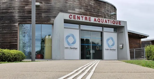 photo  le centre aquatique du pays sabolien connaît des difficultés d’effectifs, qui se traduisent par des fermetures.  &copy;  ouest-france 