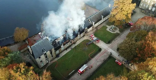 photo  un incendie avait ravagé la mairie de flers en novembre 2019.  &copy;  archives sdis 61 