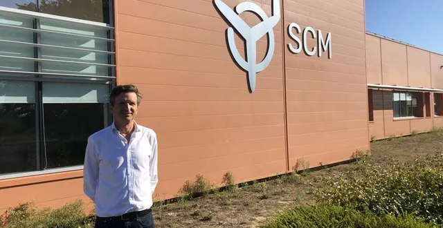 photo  frédéric kleindienst a repris les commandes du site de production de connecteurs haute puissance à allonnes en avril 2021.  &copy;  photo le maine libre 