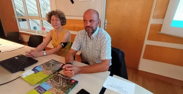 photo  nadia bazureau, directrice de l’établissement public foncier local (epfl) mayenne-sarthe, et gilles fortier, chargé d’études urbanisme et aménagement foncier au département de la sarthe.  &copy;  ouest-france 