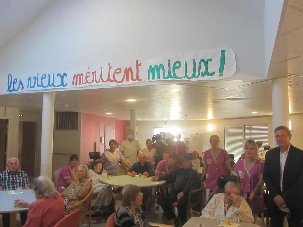 « Les vieux méritent mieux » Un Ehpad de TalmontSaintHilaire se