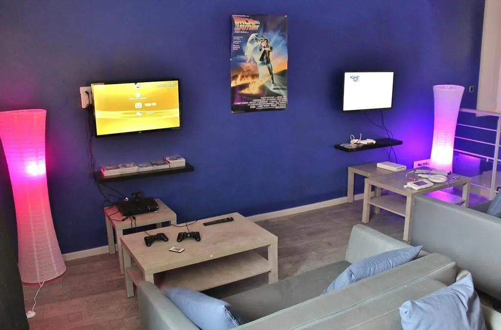 Sarthe. Trois amis lancent un bar dédié aux jeux vidéo et aux jeux de société à Noyen Le Mans