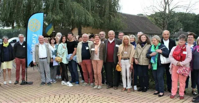 photo  l’ensemble des invités juste avant les traditionnelles allocutions.  &copy;  le maine libre 