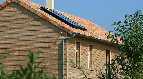 photo  les innovations durables (ici le chauffage solaire) seront mises en avant lors du salon de l’habitat, qui se tient du 7 au 9 octobre 2022, à anova, à alençon.  &copy;  ouest-france 