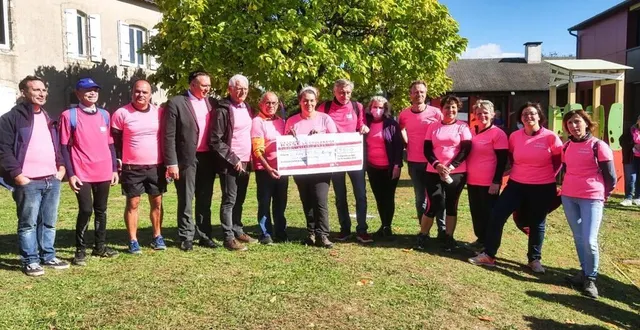 photo  un chèque de 5 500 € a été remis à la ligue contre le cancer.  &copy;  ouest-france 