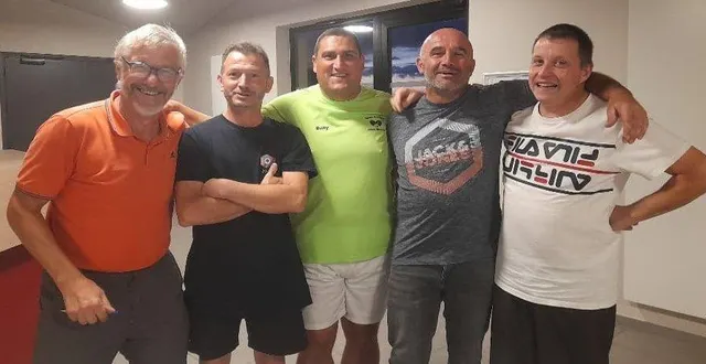 photo  les membres du bureau de l’association du tennis de table loisirs de villaines-sous-malicorne.  &copy;  le maine libre 