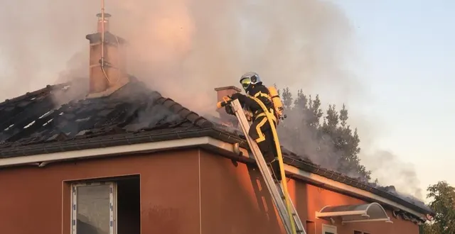 photo  les pompiers d’argentan (ici en intervention le 21 septembre 2022) cherchent à recruter une dizaine de personnels.  &copy;  ouest-france 