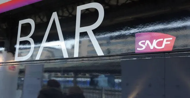 photo  le wagon-bar des tgv ne fait pas recette. un casse-tête pour la sncf.  &copy;  eric piermont / afp 