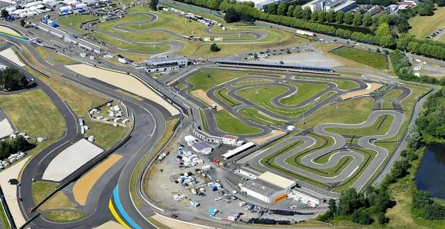 photo  le circuit bugatti reçoit ce samedi 8 octobre les youtubeurs du premier gp explorer organisé par squeezie.  &copy;  archives le maine libre – yvon loue 