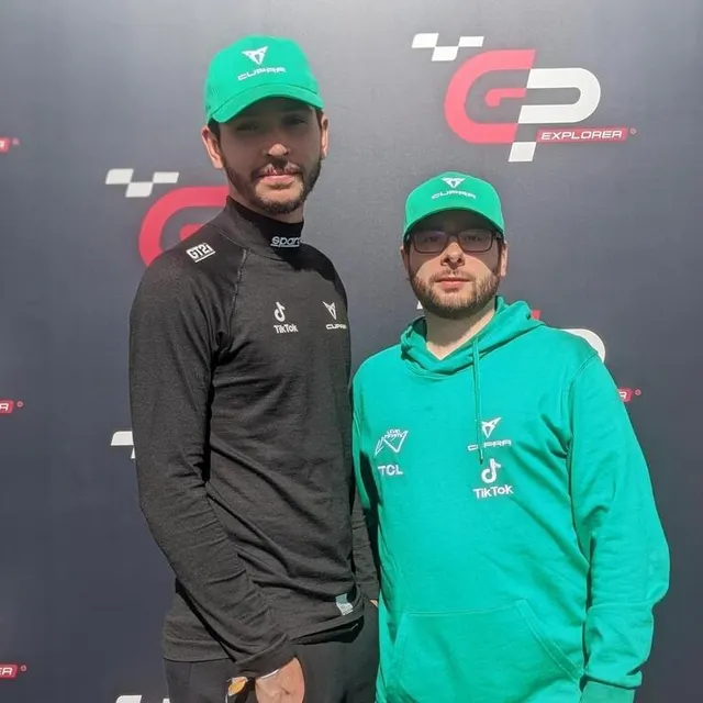 photo domingo est arrivé en 16e position et xari a été contraint d’abandonner après un accrochage avec pierre chabrier de l’écurie vilebrequin. le partenaire de ce dernier, sur youtube comme sur le gp explorer, sylvain lévy, a remporté la course de f4 sur le circuit bugatti du mans (sarthe), samedi 8 octobre 2022.  ©  ouest-france