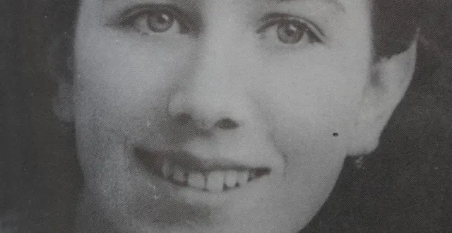 photo  paulette duhalde, à 16 ans et photographiée dans le petit jardin de la rue du champ-de-foire.  &copy;  archives ouest-france 