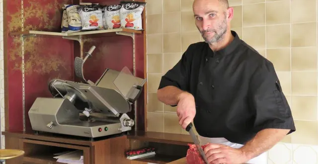 photo noyen-sur-sarthe. un boucher est revenu, dix ans plus tard 