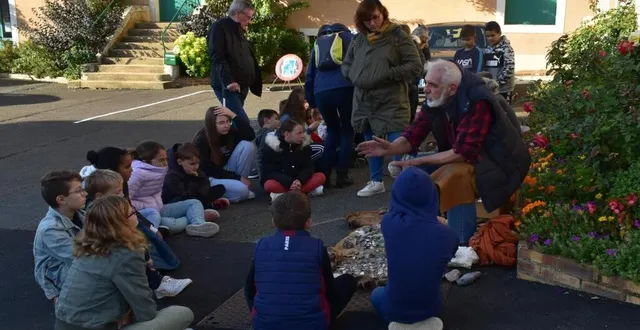 photo  les collégiens lors des ateliers.  &copy;  le maine libre 