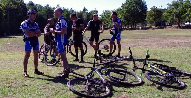 photo  229 randonneurs, dont 129  installés sur des vtt.  &copy;  le maine libre 