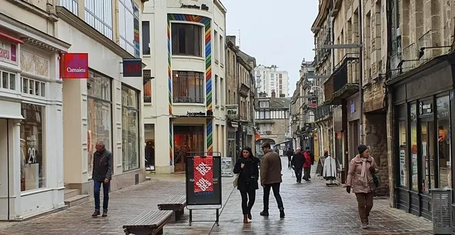 photo  en 2023, les commerces pourront ouvrir le dimanche au début des soldes d’hiver et d’été, pour le black friday et avant les fêtes de fin d’année.  &copy;  archives ouest-france 