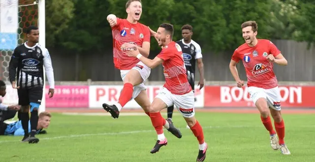 photo  flers poursuit sur sa lancée en r1.  &copy;  joseph thouin 