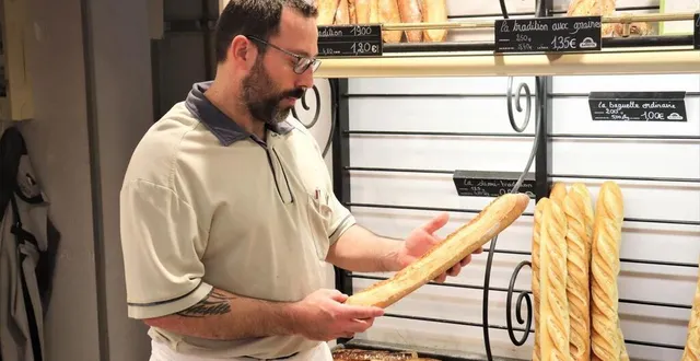 photo  christophe lecomte, gérant de la boulangerie la gerbe d’or, rue du docteur-leroy, au mans (sarthe).  &copy;  ouest-france 