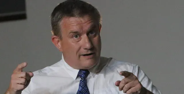 photo  frédéric leveillé (ici en 2020) examine avec les services municipaux les possibilités de diminuer le chauffage dans certains bâtiments communaux.  &copy;  archives ouest-france 