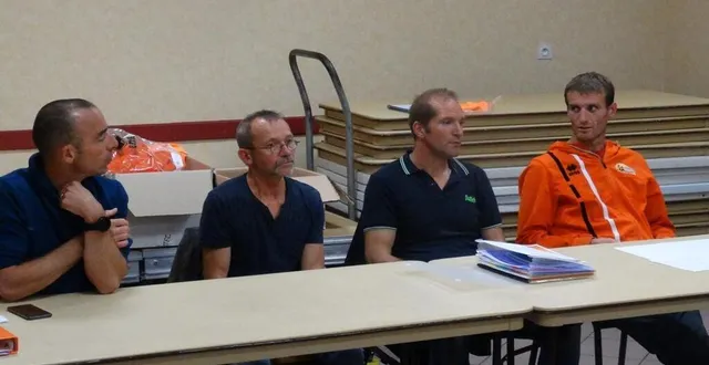 photo  les coureurs près sées, lors de leur assemblée générale.  &copy;  ouest-france 