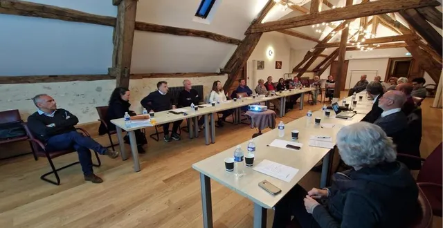 photo  les discussions ont été intenses tout l’été autour du projet d’extension de paprec.  &copy;  le maine libre 