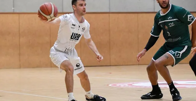 photo  lucas fontaine et l’urb affrontent les jeunes de l’insep, ce vendredi.  &copy;  photo : jocelyne regfnt 