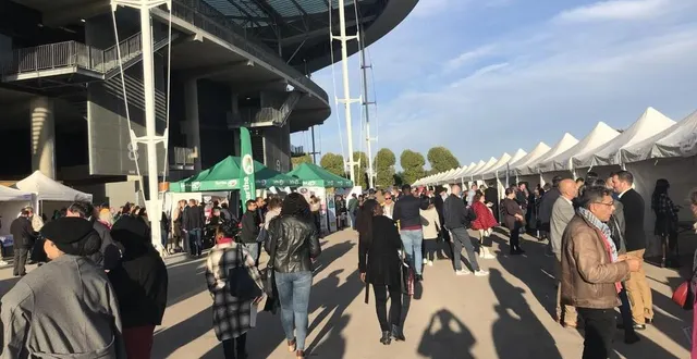 photo  des milliers de participants sont venus au stade marie-marvingt, au mans (sarthe), vendredi 21 octobre 2022 pour le premier forum de l’emploi.  &copy;  ouest-france 