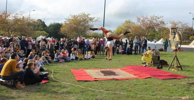 photo  jonglage, équilibre, fakirisme au programme.  &copy;  le maine libre 