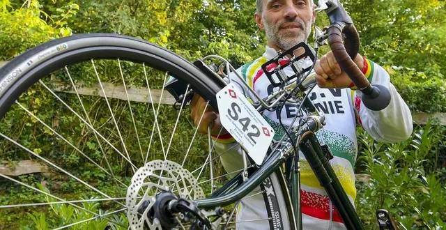 photo  crannes-en-champagne, mercredi 12 octobre 2022. jean-sébastien guilbaud et sa randonneuse ont tenu le choc en angleterre et en écosse. au compteur : plus de 1 500 km en 126 heures.  &copy;  le maine libre-yvon loue 