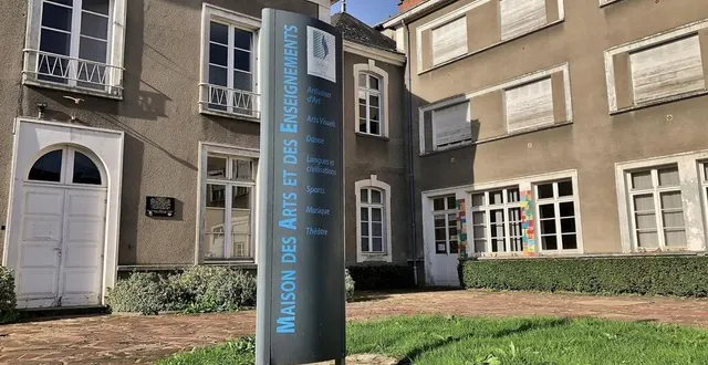 photo  la maison des arts et des enseignements, rue gambetta, à sablé-sur-sarthe.  &copy;  ouest-france 