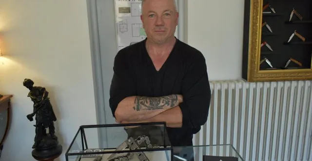 photo  le tout nouveau couteau de la coutellerie de l’astellel.  &copy;  le maine libre 