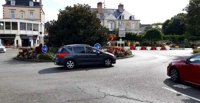 photo  le rond-point de la place du champ-de-foire sera en travaux du mardi 25 au vendredi 28 octobre 2022.  &copy;  le maine libre 