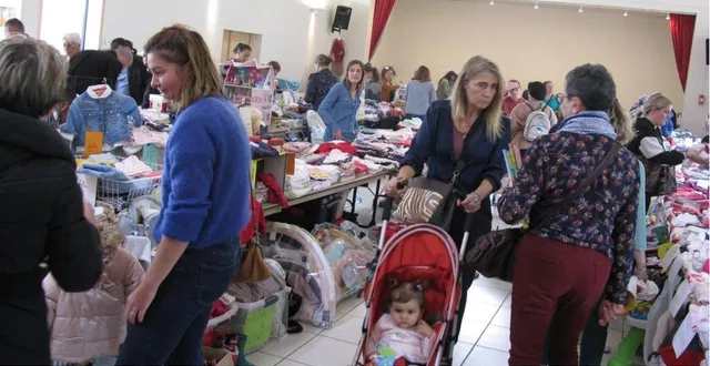 photo  les tables regorgeaient de vêtements et jouets.  &copy;  ouest-france 