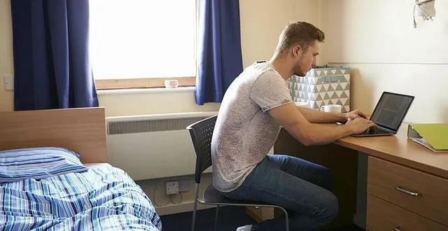 photo  selon les dernières données de l’agence nationale de sécurité sanitaire de l’alimentation, de l’environnement et du travail, publiée en 2017, 40 % de la population française est considérée comme sédentaire.  &copy;  photo : fotolia 